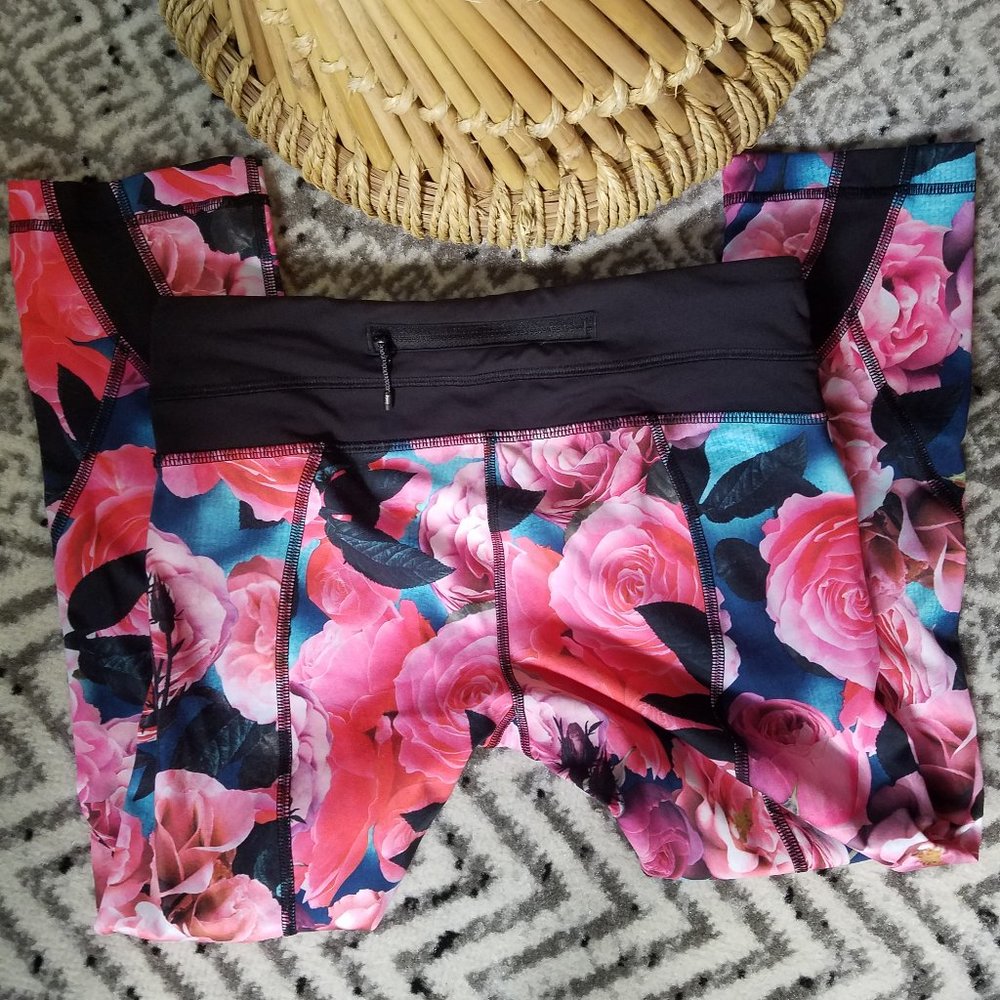 EUC Lululemon Secret Garden Inspire Crop Rose 4
